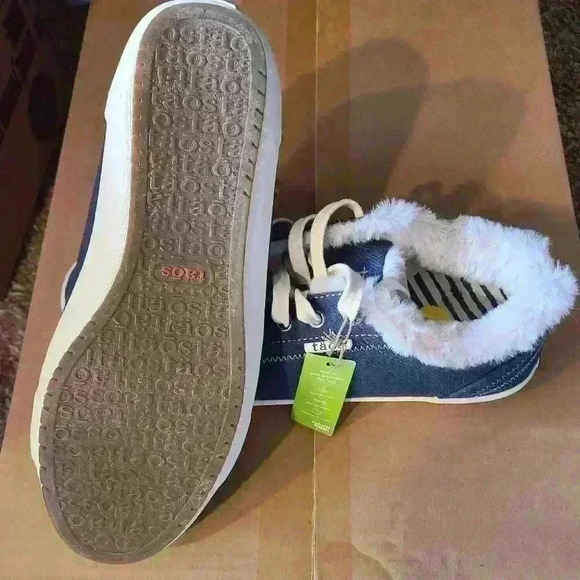 Taos Starline Sneaker, Navy Blue 9 - Picture 3 of 3